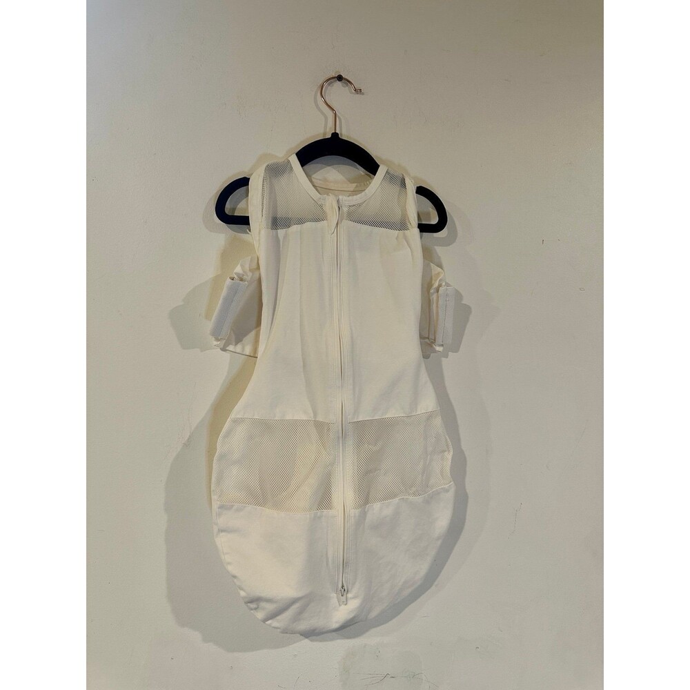 Halo bassinet swaddle